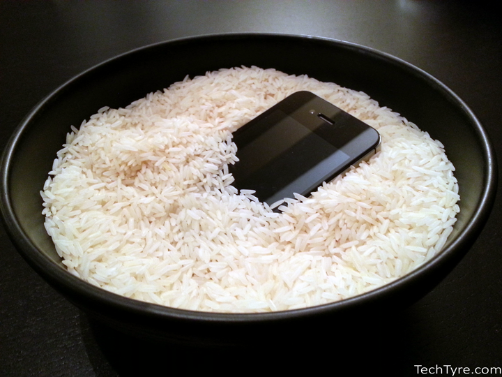 phone in rice